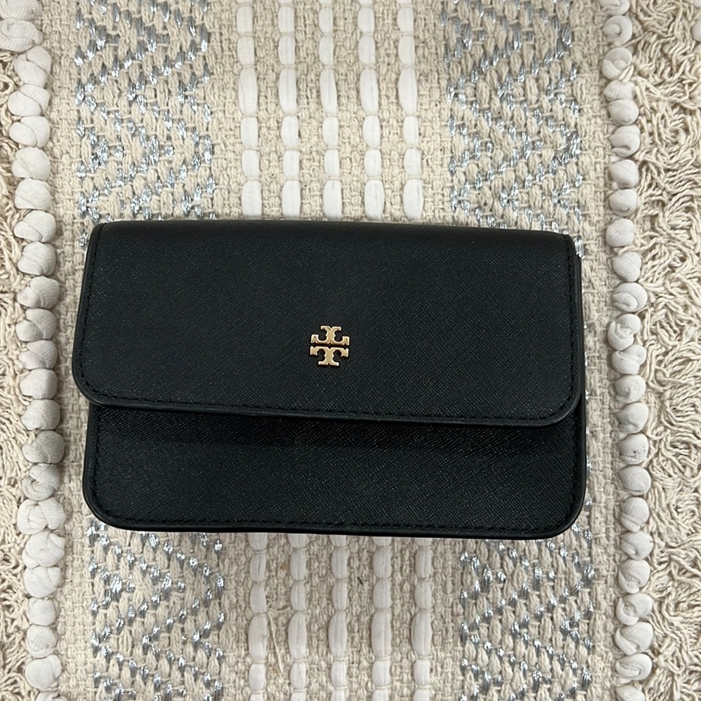 Tory Burch cross body wallet 🤩